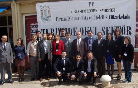 Muğla Üniversitesi'nde turizmcilerle öğrenciler buluştu