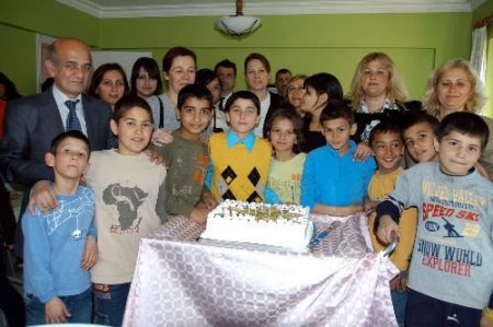 Muğla Vali Ve Yardımcılarının Eşleri Çocuk Yuvasını Ziyaret Etti