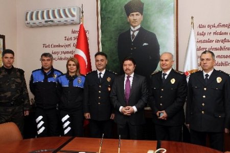 Muğla Valisi Şahin: Emniyet birimleri takdire şâyan işler yapıyor