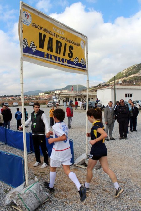 Muğla'da Atatürk Yol Koşusu yapıldı