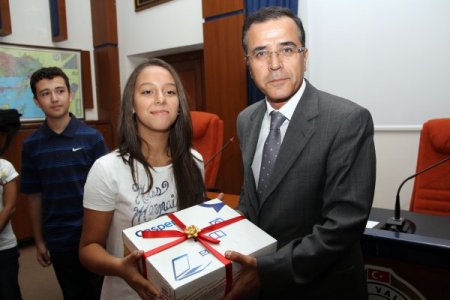 Muğla'da başarılı öğrenciler ödüllendirildi