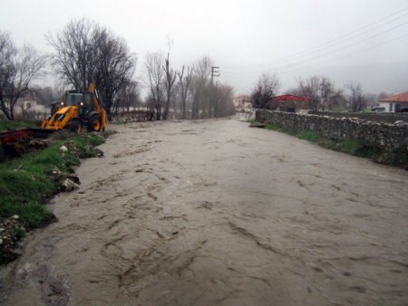 Muğla’da birçok ev sular altında kaldı