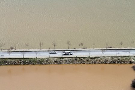 Muğla'da evleri ve tarım arazilerini su bastı