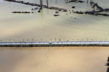 Muğla'da evleri ve tarım arazilerini su bastı