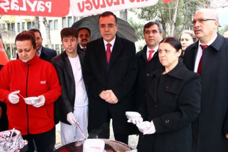 Muğla’da gönül elçileri keşkek dağıttı