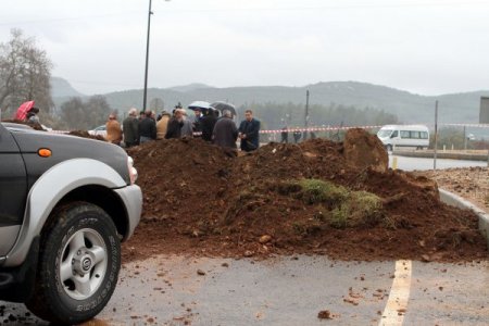 Muğla’da köylülerin yol isyanı