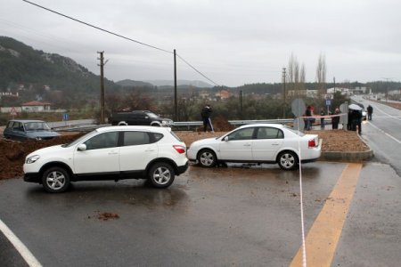 Muğla’da köylülerin yol isyanı