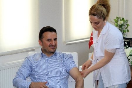 Muğla’da milletvekili ve basın mensupları aşılandı