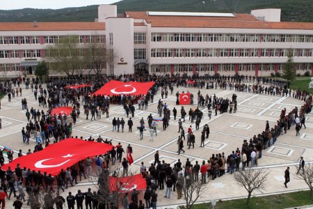Muğla’da Nevruz kutlamaları renkli görüntülere sahne oldu
