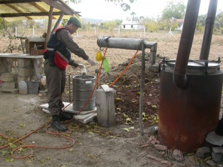 Muğla'da sahte içki ve ilaç operasyonu