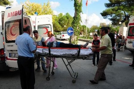 Muğla'da Trafik Kazası: 2 Yaralı