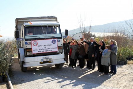 Muğlalılar Suriye'den kaçan Yörük Türkmenlerine yardım gönderdi