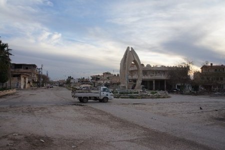Muhaliflerin kontrolündeki Rasulayn’da çatışmaların izleri olduğu gibi duruyor