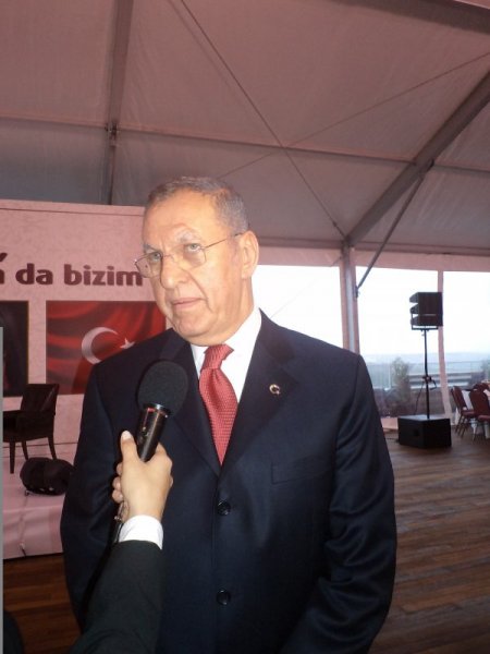 Muharrem iftarına katılan ünlülerden birlik mesajı