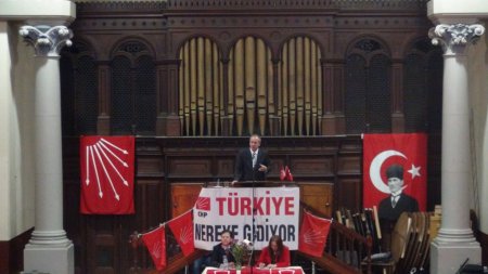 Muharrem İnce, Londra'da şapelden AK Parti'ye yüklendi