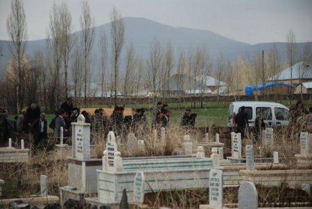 Mühimmat Patlaması Sonucu Ölen Baran Toprağa Verildi