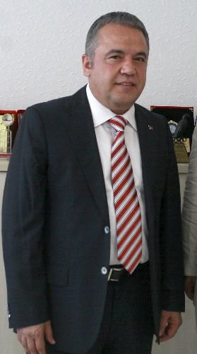 Muhittin Böcek: Ak Parti'ye Geçmiyorum, Milletvekili Adayı Değilim(özel)