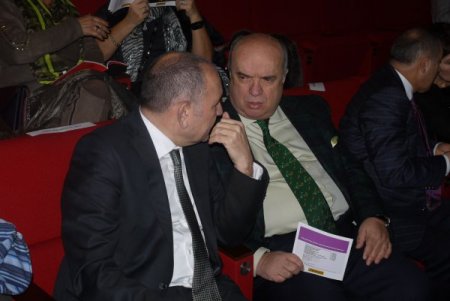 Muhsin Ertuğrul Sahnesi’nde ‘Büyünün Gözleri’nin galası gerçekleşti