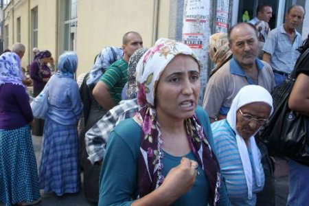 Muhtaçlara Yardım Parasına Banka Kesintisi
