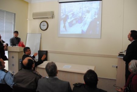 Muhtara bıçaklı saldırı görüntüleri, güvenlik kamerasının önemini gösterdi