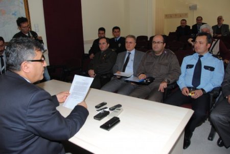 Muhtara bıçaklı saldırı görüntüleri, güvenlik kamerasının önemini gösterdi