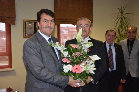 Muhtarlardan Dündar’a teşekkür ziyareti