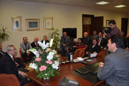 Muhtarlardan Dündar’a teşekkür ziyareti