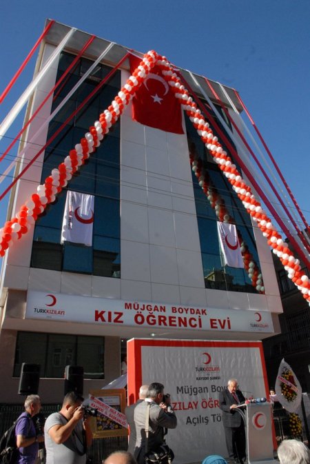 Müjgan Boydak Kız Öğrenci Evi hizmete açıldı