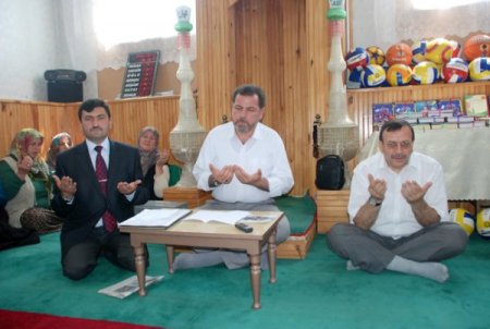 Mukabeleyi Takip Ettiler, Hediyeyi Kaptılar