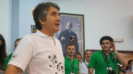 Mülkiyelilerin İnek Bayramı'nda ‘imamlı’, 'milli içki'li temsil