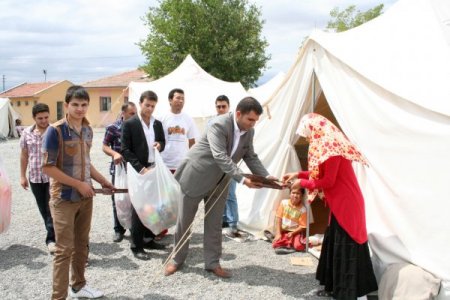 Mülteciler Bayramda Unutulmadı