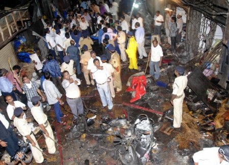 Mumbai’deki Bombalı Saldırılarda Ölü Sayısı 20’e Yükseldi