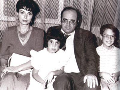 mumcu-ailesi.jpg mumcu-ailesi.jpg