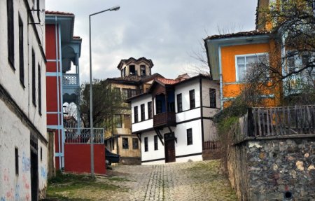 Mümkünlü’nün yıldızı parladı evlerin fiyatları yüzde bin 500 arttı