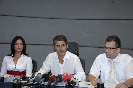 Münevver Beyaz Perdeye Taşınıyor, Sponsorlar Sırada