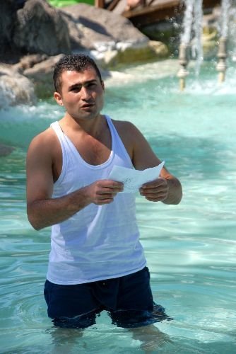 Münevver Karabulut İçin Şarkı Besteledi