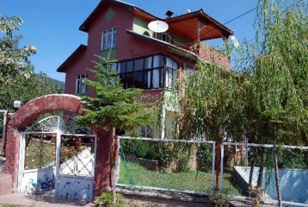 Münevver Karabulut'un Köyünde Sessizlik Hâkim