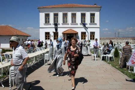 Murad Hüdavendigar, Şehit Edildiği Kosova'da Anıldı