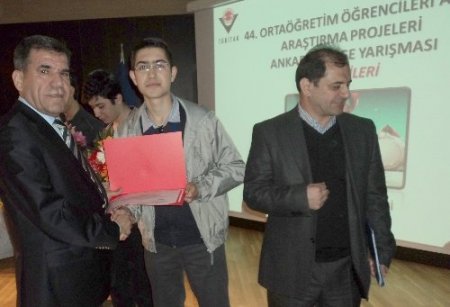 Muradiye Fen Lisesi, matematik finaline yükseldi