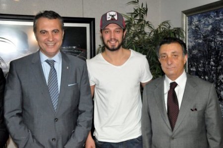 Murat Boz, Beşiktaş Kulübü Başkanı Orman'ı ziyaret etti