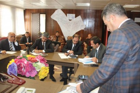 Muş Belediyesi akaryakıt alım ihalesine 5 firma teklif verdi