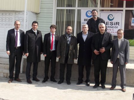 Muş Beşir Derneği'nden kan bağışında Kızılay'a destek