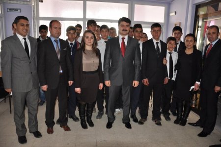 Muş Korkutlu öğrenciler Mehmet Akif'i andı