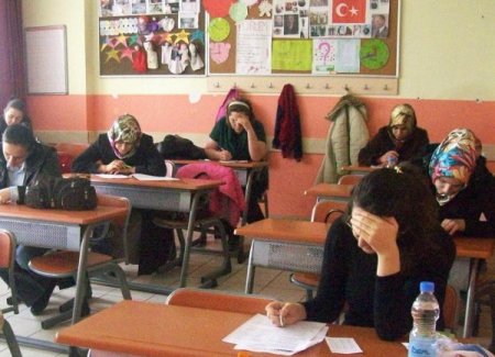 Muş Özel Çağlayan, Velileri İmtihan Etti