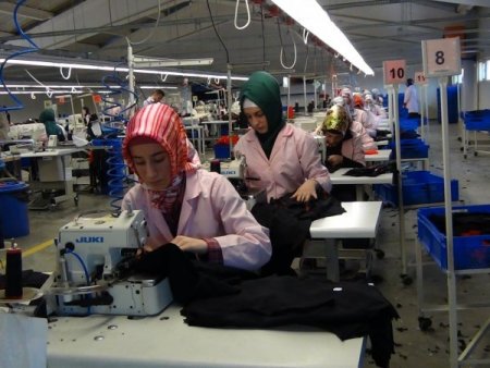 Muş tekstilde kabuğunu kırdı