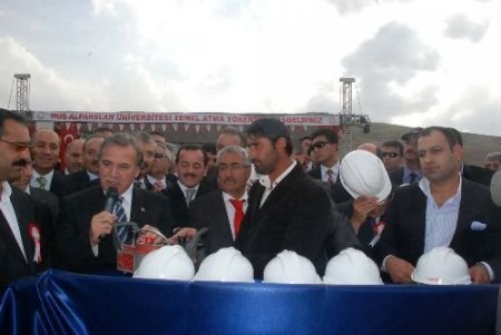 Muş Valisi Bektaş: Çalışmalarımız Protokol Kriziyle Gölgeleniyor