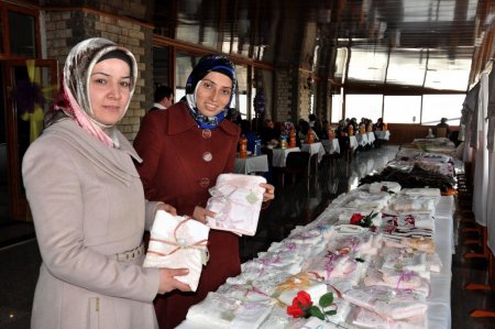 Muşlu kadınlar yetim öğrenciler için işbaşında