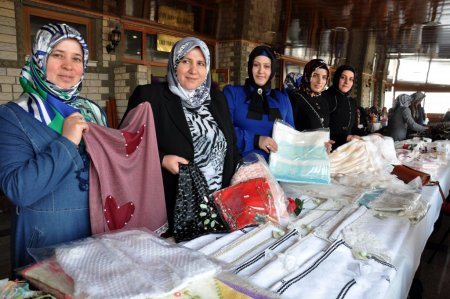 Muşlu kadınlar yetim öğrenciler için işbaşında