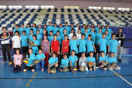 Muşlu kızlar voleybola gönül verdi