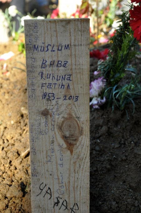 Müslüm Gürses’in mezarlığına ziyaretçi akını